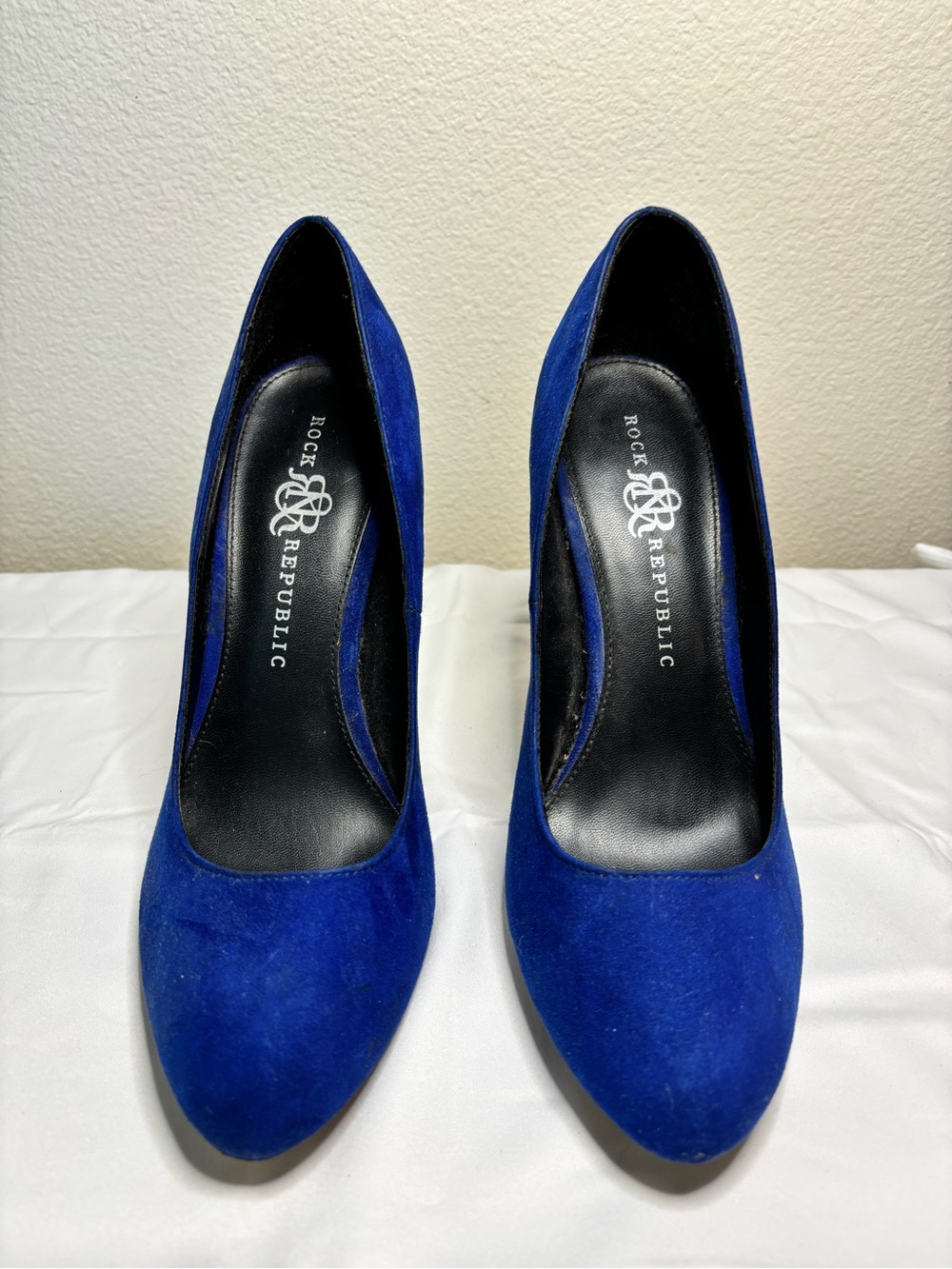 Rock & Republic Cobalt Suede Pointed-Toe Heel Pumps
